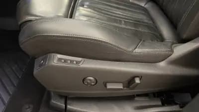 Vendo Peugeot 3008 2019 - 18990 EUR, 94948 km - AUTO.MOTO.pt