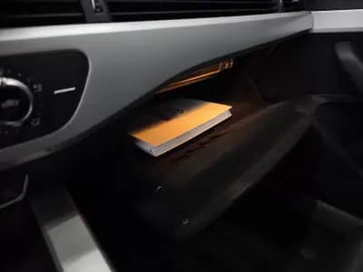 Vendo Audi A4 Avant 2020 - 26950 EUR, 165057 km - AUTO.MOTO.pt