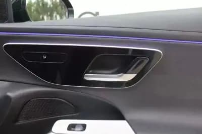 Sell Mercedes-Benz E 220 2023 - 52980 EUR, 40223 km - AUTO.MOTO.pt