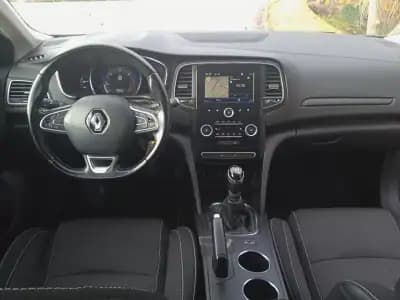 Sell Renault Mégane Break 2017 - 14900 EUR, 165000 km - AUTO.MOTO.pt