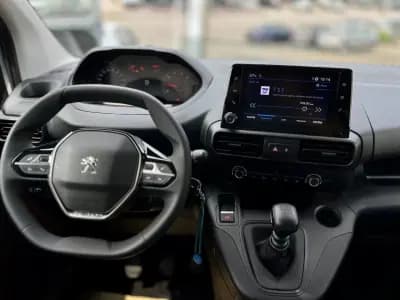 Vendo Peugeot Partner 2023 - 17950 EUR, 53000 km - AUTO.MOTO.pt