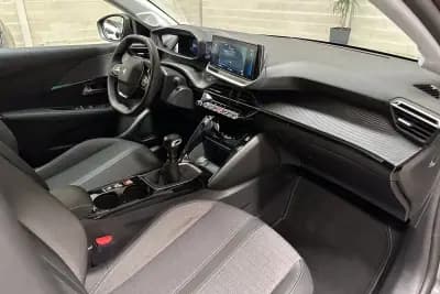 Vendo Peugeot 208 2022 - 14950 EUR, 40711 km - AUTO.MOTO.pt