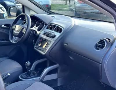 Sell SEAT Altea 2010 - 5450 EUR, 235460 km - AUTO.MOTO.pt