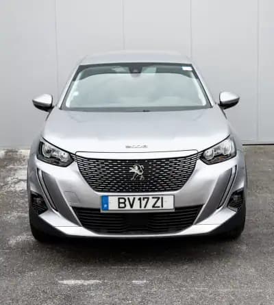 Sell Peugeot e-2008 2021 - 19990 EUR, 16718 km - AUTO.MOTO.pt