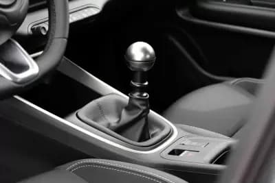 Sell Jeep Avenger 2025 - 23750 EUR, 20000 km - AUTO.MOTO.pt