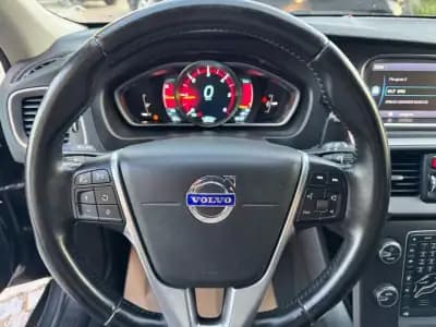 Sell Volvo V40 Cross Country 2013 - 13500 EUR, 164000 km - AUTO.MOTO.pt