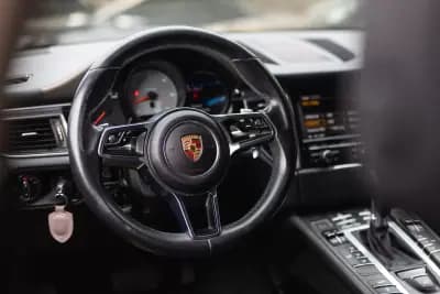 Sell Porsche Macan 2015 - 43900 EUR, 152799 km - AUTO.MOTO.pt