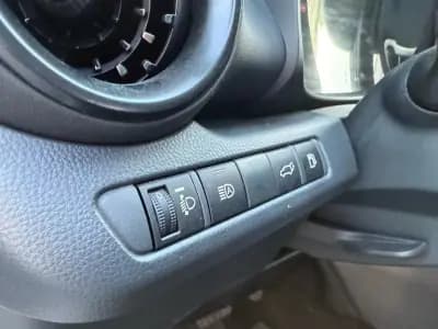 Vendo Toyota C-HR 2023 - 33750 EUR, 30087 km - AUTO.MOTO.pt