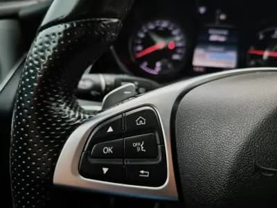 Sell Mercedes-Benz GLC 250 2019 - 34950 EUR, 169900 km - AUTO.MOTO.pt