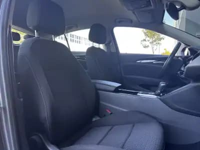 Vendo Opel Insignia Grand Sport 2022 - 17990 EUR, 102300 km - AUTO.MOTO.pt