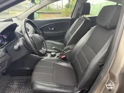 Vendo Renault Fluence 2014 - 10500 EUR, 148000 km - AUTO.MOTO.pt