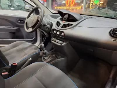 Vendo Renault Twingo 2014 - 5900 EUR, 161264 km - AUTO.MOTO.pt