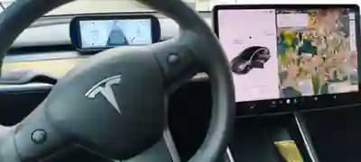 Vendo Tesla Model 3 2020 - 26500 EUR, 111500 km - AUTO.MOTO.pt