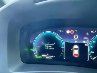 Vendo Toyota C-HR 2023 - 33750 EUR, 30087 km - AUTO.MOTO.pt