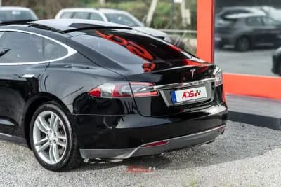 Vendo Tesla Model S 2014 - 22000 EUR, 251000 km - AUTO.MOTO.pt