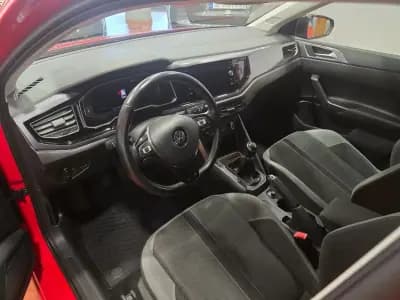 Vendo Volkswagen Polo 2018 - 16480 EUR, 138507 km - AUTO.MOTO.pt