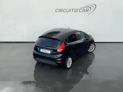 Sell Ford Fiesta 2011 - 7500 EUR, 91446 km - AUTO.MOTO.pt