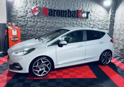 Sell Ford Fiesta 2019 - 21990 EUR, 151232 km - AUTO.MOTO.pt