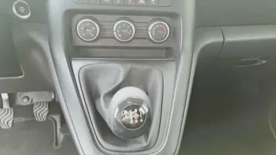 Vendo Mercedes-Benz Benz Citan Furgão 110 CDI/27 2025 - 24900 EUR, 20602 km - AUTO.MOTO.pt