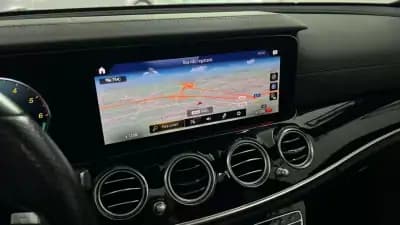 Sell Mercedes-Benz E 300 2022 - 42990 EUR, 90455 km - AUTO.MOTO.pt