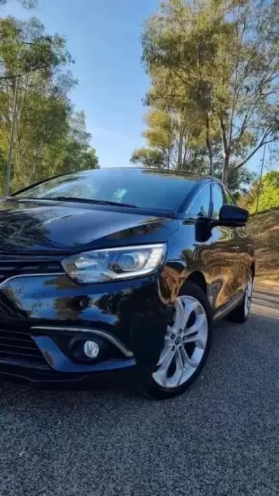 Sell Renault Grand Scénic 2020 - 19900 EUR, 150682 km - AUTO.MOTO.pt