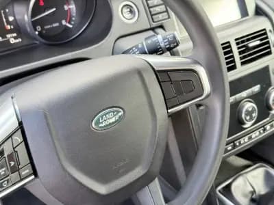 Vendo Land Rover Discovery Sport 2015 - 15900 EUR, 166000 km - AUTO.MOTO.pt