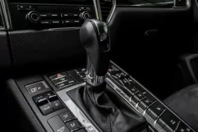 Vendo Porsche Macan 2018 - 59990 EUR, 99798 km - AUTO.MOTO.pt