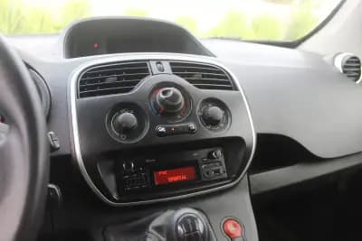 Vendo Renault Kangoo 2019 - 8456 EUR, 175000 km - AUTO.MOTO.pt