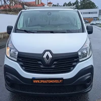 Vendo Renault Trafic 2018 - 16490 EUR, 152226 km - AUTO.MOTO.pt