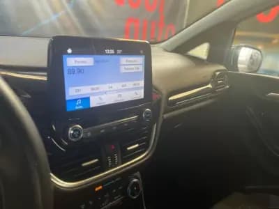 Vendo Ford Fiesta 2021 - 13999 EUR, 80000 km - AUTO.MOTO.pt