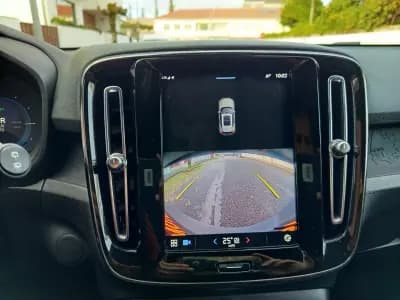 Sell Volvo XC 40 2022 - 27990 EUR, 76000 km - AUTO.MOTO.pt