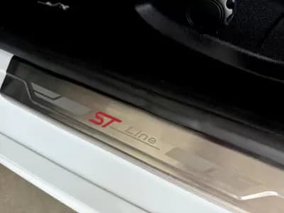 Vendo Ford Fiesta 2018 - 12500 EUR, 146800 km - AUTO.MOTO.pt