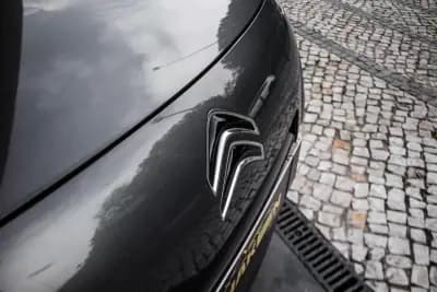 Sell Citroën C4 Cactus 2016 - 10550 EUR, 98640 km - AUTO.MOTO.pt