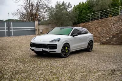 Vendo Porsche Cayenne Coupé 2022 - 108000 EUR, 92000 km - AUTO.MOTO.pt