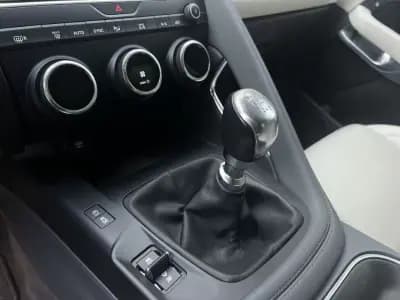 Sell Jaguar E-Pace 2018 - 29750 EUR, 77000 km - AUTO.MOTO.pt