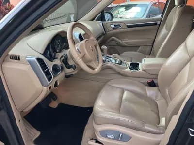 Vendo Porsche Cayenne 2011 - 25950 EUR, 237203 km - AUTO.MOTO.pt