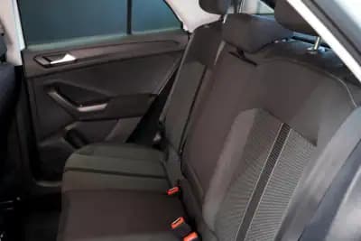 Vendo Volkswagen T-Roc 2023 - 21990 EUR, 70000 km - AUTO.MOTO.pt