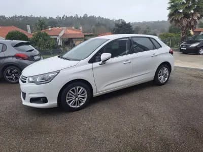 Sell Citroën C4 2016 - 7490 EUR, 232353 km - AUTO.MOTO.pt
