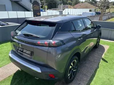 Vendo Peugeot 2008 2021 - 16500 EUR, 170000 km - AUTO.MOTO.pt