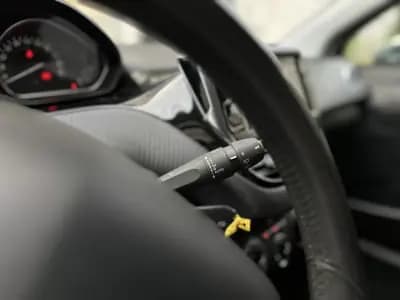 Sell Peugeot 2008 2016 - 9990 EUR, 49000 km - AUTO.MOTO.pt