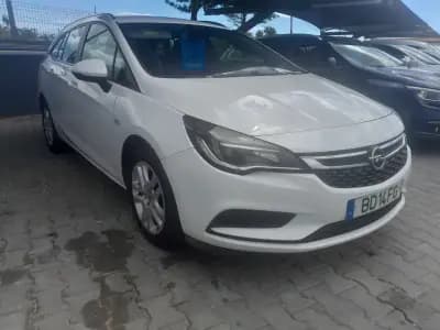 Sell Opel Astra Sports Tourer 2019 - 7990 EUR, 260000 km - AUTO.MOTO.pt