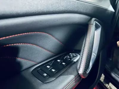 Vendo Peugeot 308 2020 - 23990 EUR, 32813 km - AUTO.MOTO.pt