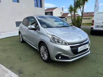 Sell Peugeot 208 2016 - 11490 EUR, 155000 km - AUTO.MOTO.pt