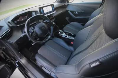 Sell Peugeot e-208 2020 - 17450 EUR, 60000 km - AUTO.MOTO.pt