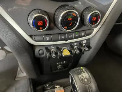 Vendo MINI Countryman 2018 - 19800 EUR, 135541 km - AUTO.MOTO.pt