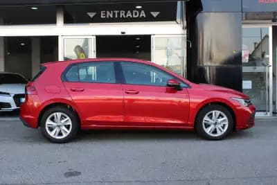 Sell Volkswagen Golf 2021 - 16900 EUR, 4480 km - AUTO.MOTO.pt