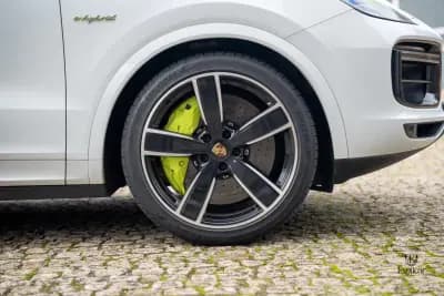 Vendo Porsche Cayenne Coupé 2022 - 108000 EUR, 92000 km - AUTO.MOTO.pt