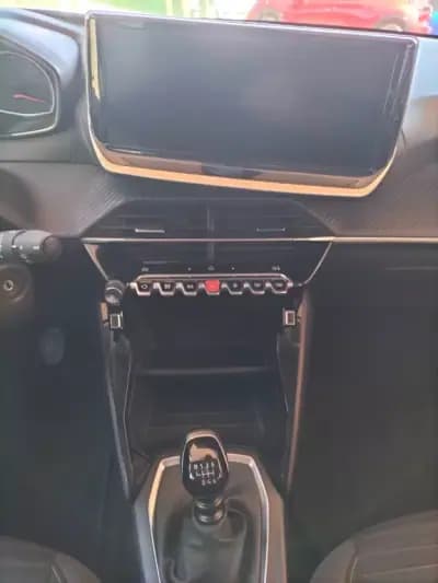 Sell Peugeot 208 2024 - 18950 EUR, 41000 km - AUTO.MOTO.pt