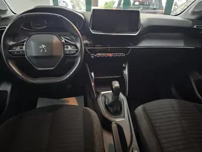 Vendo Peugeot 208 2022 - 13900 EUR, 59788 km - AUTO.MOTO.pt