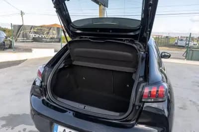 Sell Peugeot 208 2021 - 13490 EUR, 105000 km - AUTO.MOTO.pt